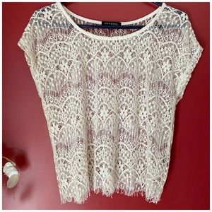 Ava and Grace shear lace top